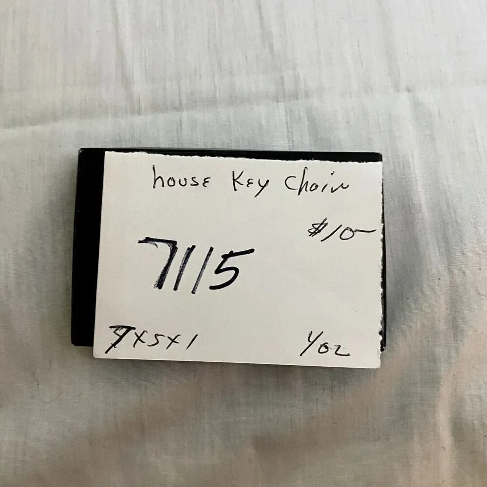 #7115 House Key Chain NOS can be engraved